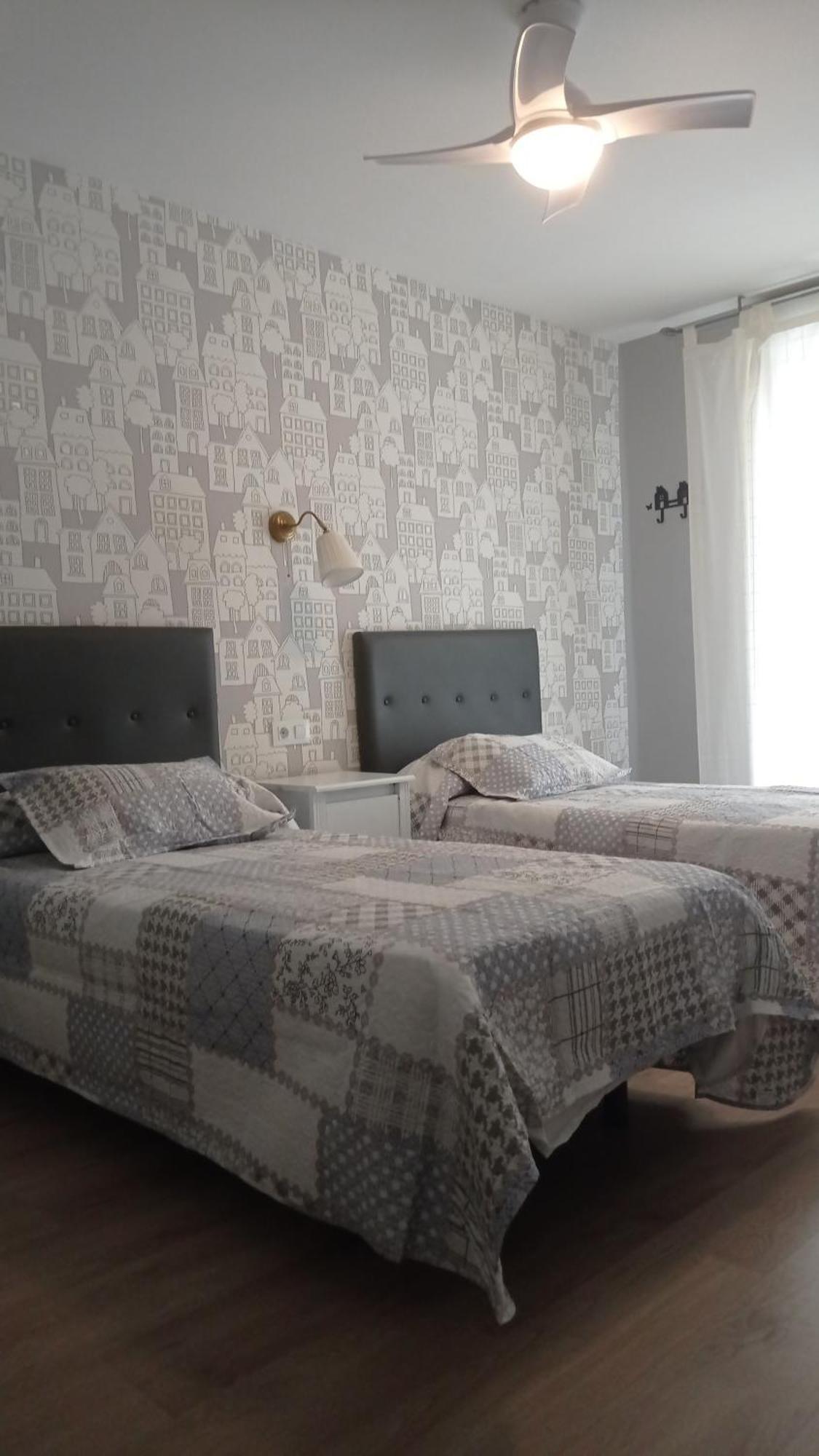 Serendipia Apartamentos 3 Logrono Bagian luar foto